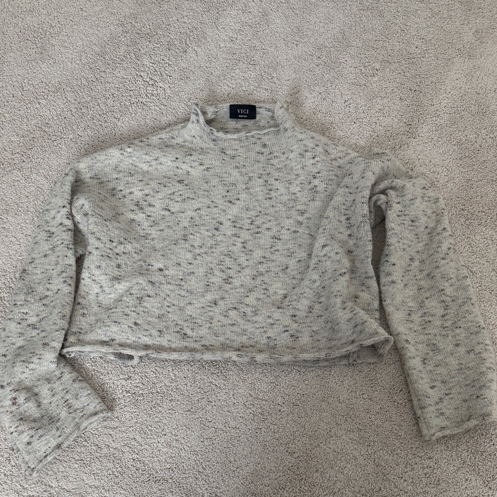 Vici Light Gray Speckled Crop Sweater